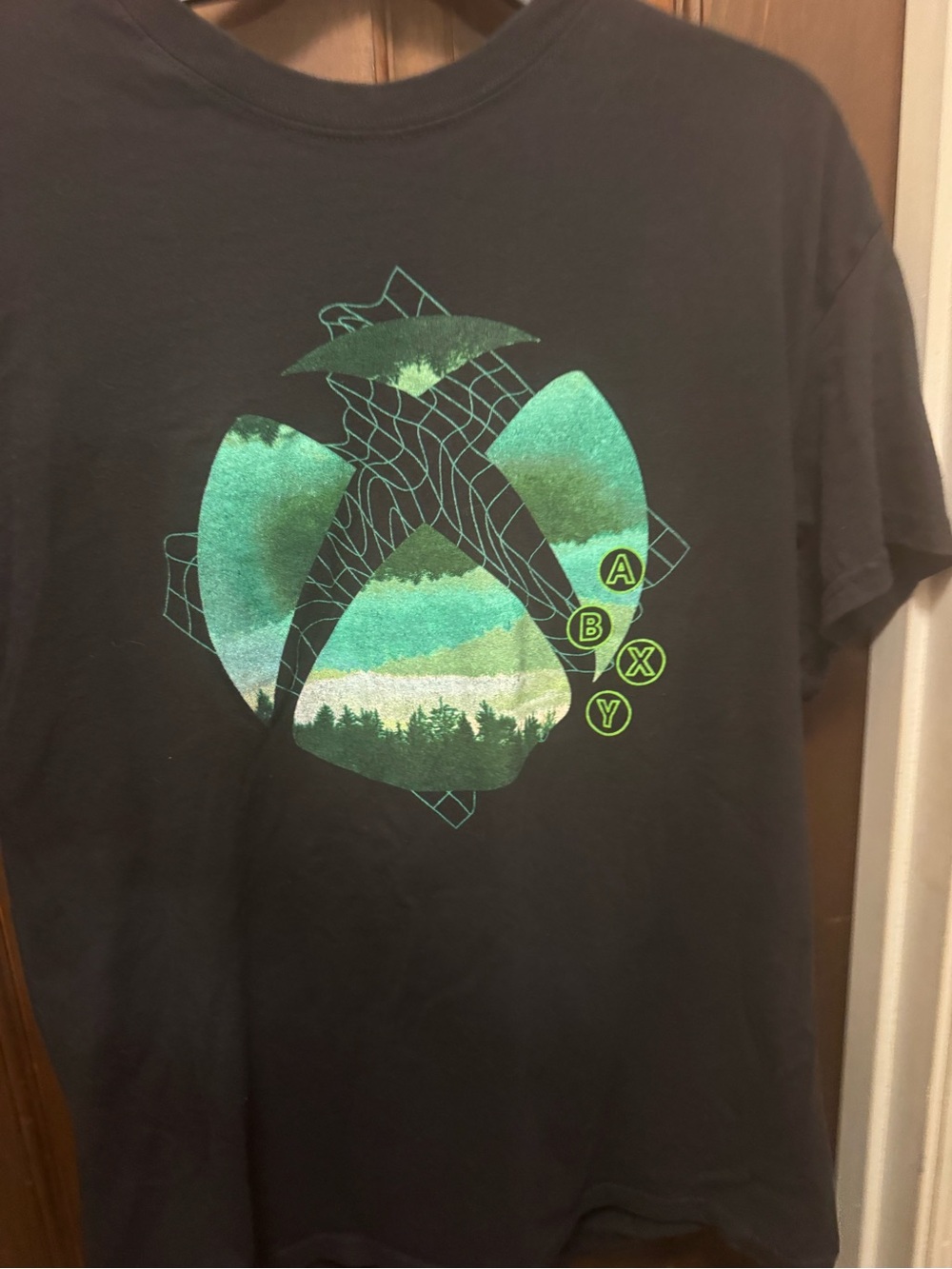 Men’s Large Short Sleeve XBox Shirt